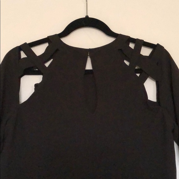 Beautiful black top. NWOT - Picture 4 of 5